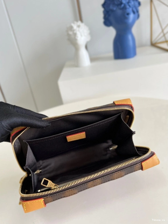 Cheap TRUNK VUITTON SOFT LOUIS 0813